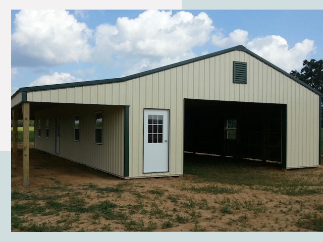 Строительство конюшен в Угличе